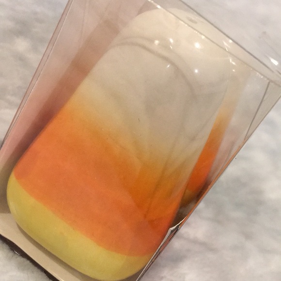 Ceramic Candy Corn Salt Pepper Shaker Set of Two NWT 3”x1.75” - Picture 9 of 15